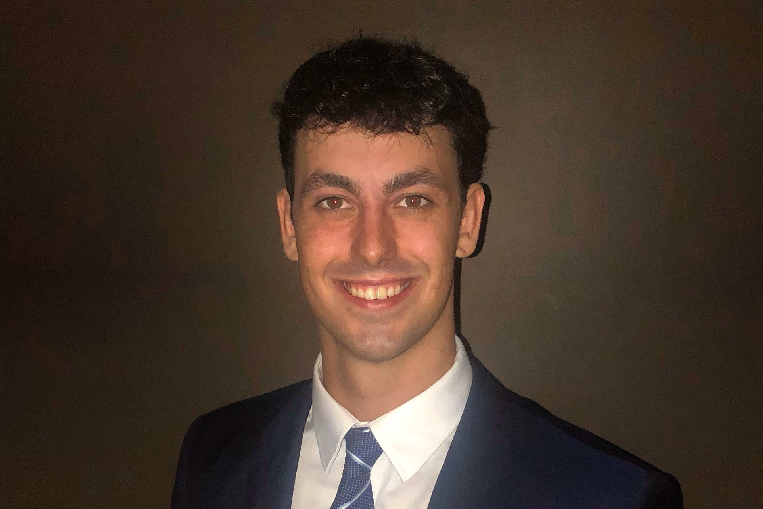 Andrew Elliot headshot