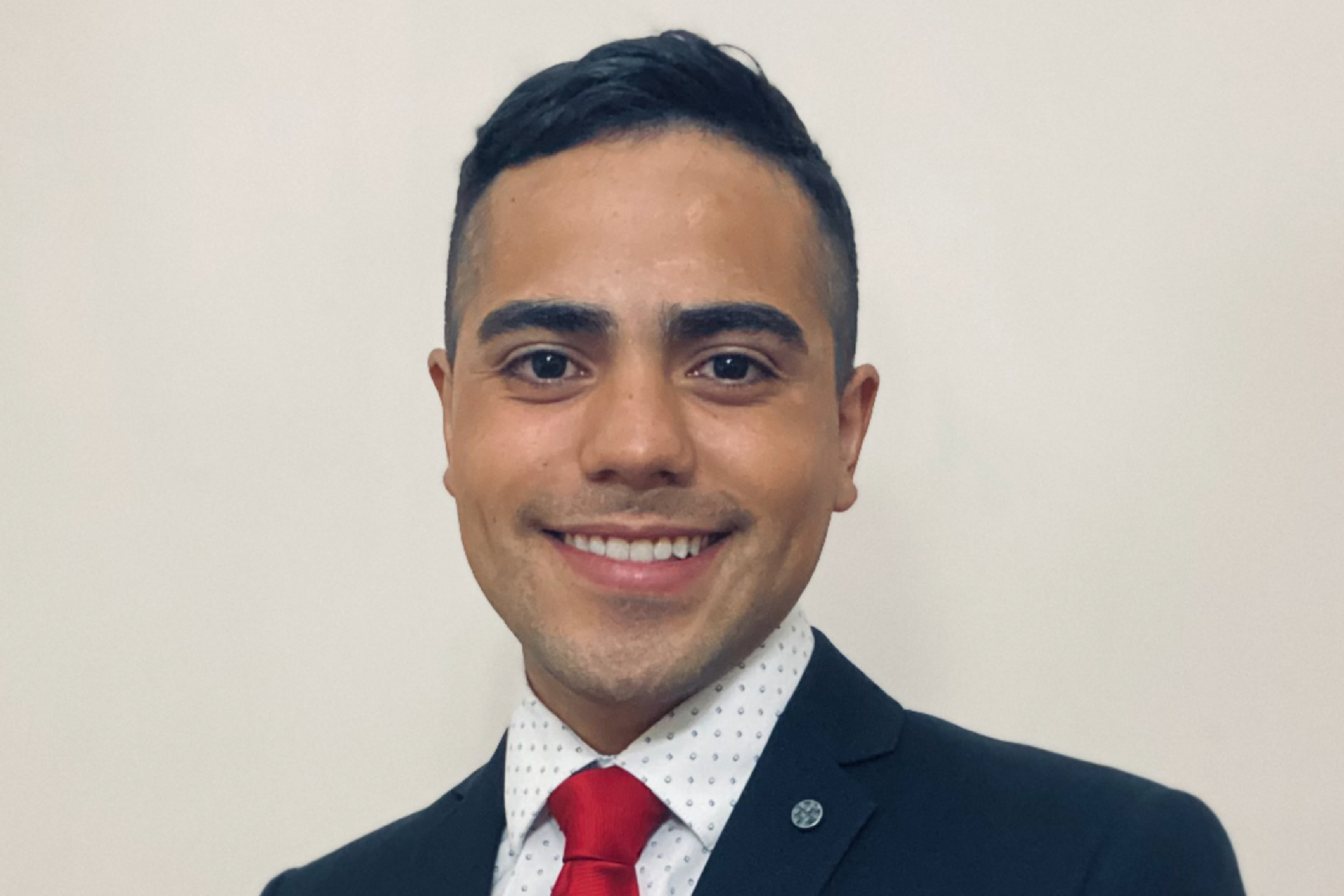 Luis Gutierrez headshot